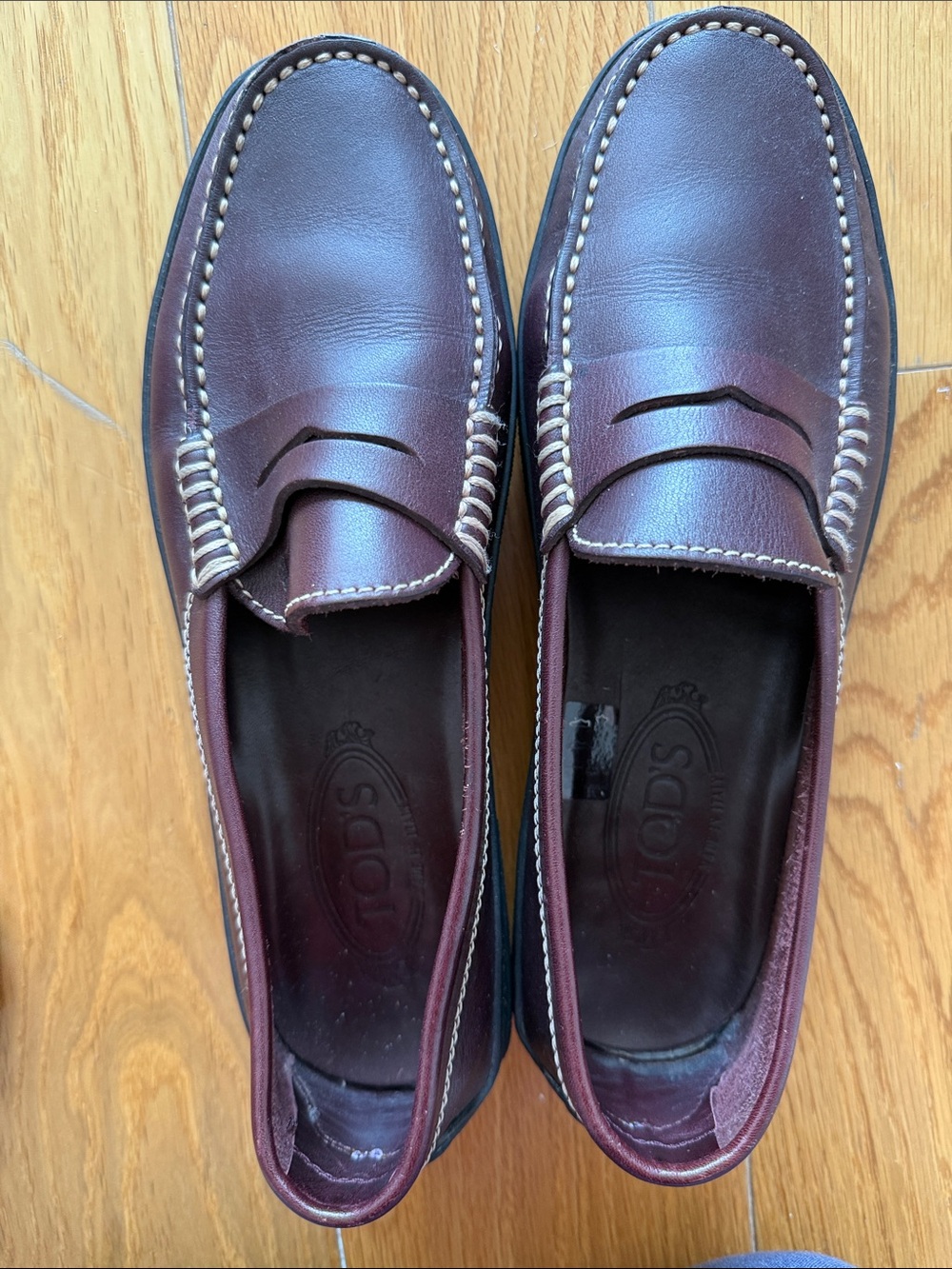 Tod's Dark Brown reddish Leather Penny Loafers with Contrast Stitching - Picture 2 of 9